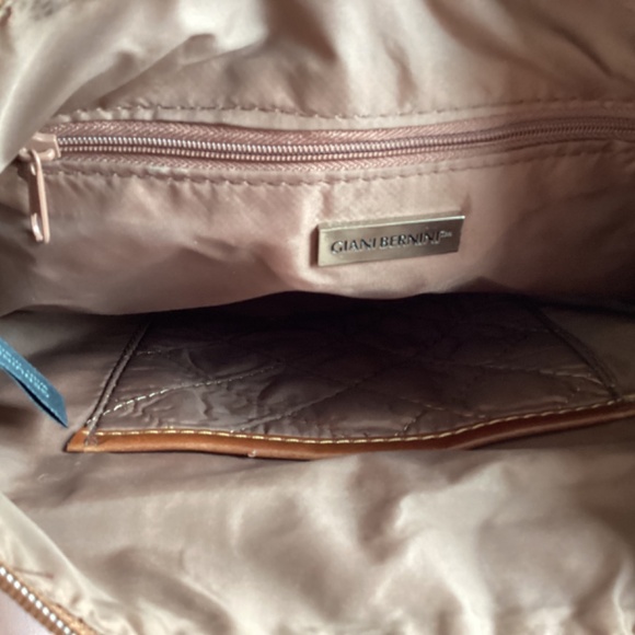 Giani Bernini Leather Crossbody Handbag - Picture 5 of 6